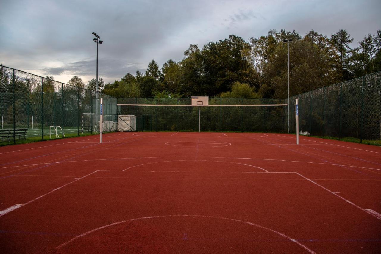 Pawilon Sportowo Turystyczny Kalwarianka Kalwaria Zebrzydowska Exterior foto